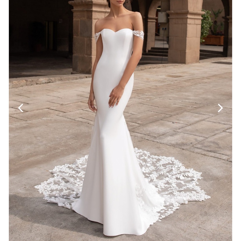 Pronovias Syrinx Wedding Gown